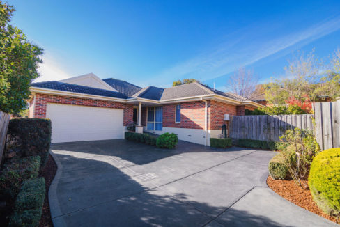 Grandstand-Real-Estate-38 Clyde Street, Box Hill North