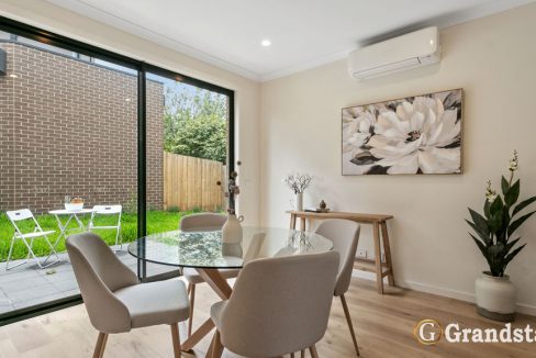 014_Open2view_ID860139-3_2_Curtis_Ave_Mount_Waverley